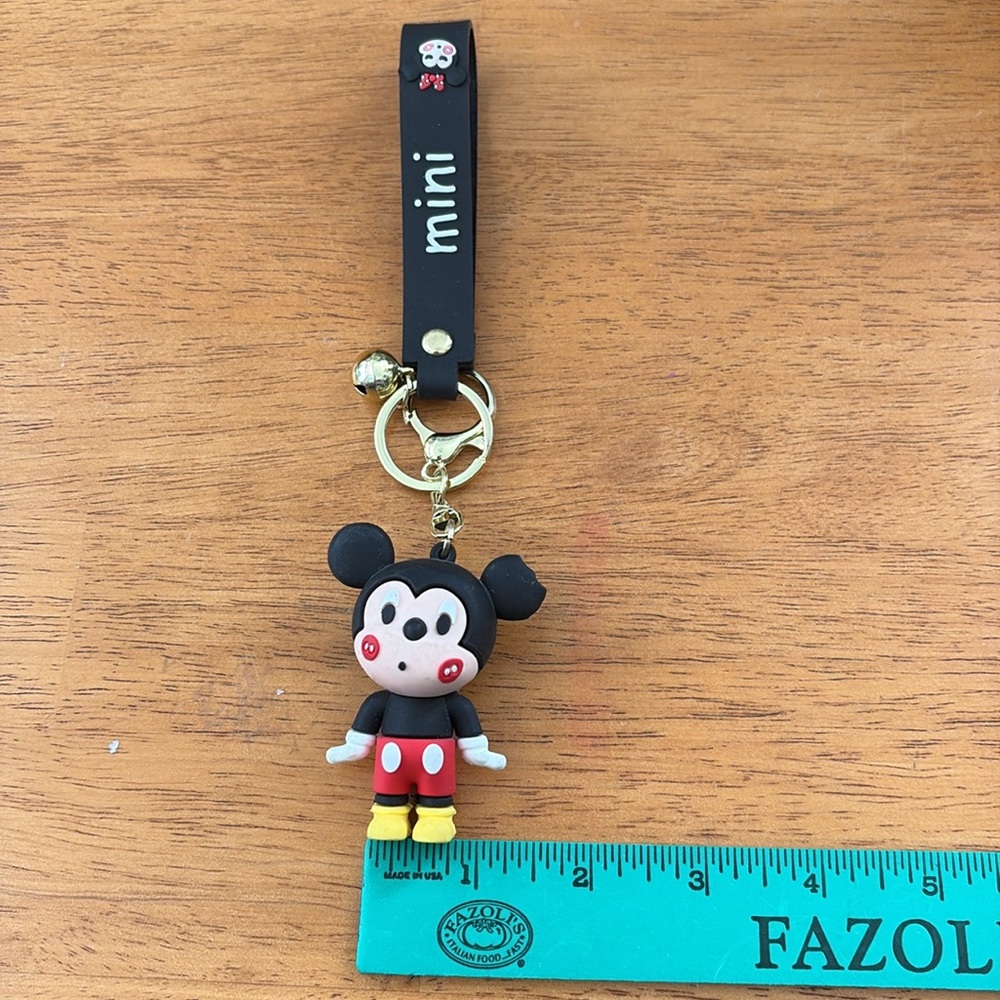 Mini Mickey Mouse Keychain Figure - Picture 15 of 16